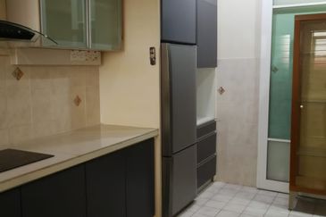 Ayu Qaseh, Alam Nusantara