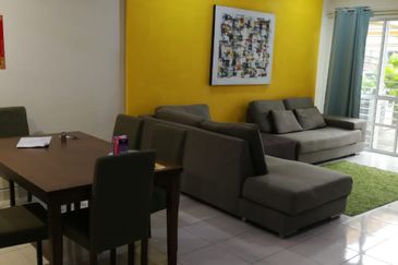 Ayu Qaseh, Alam Nusantara