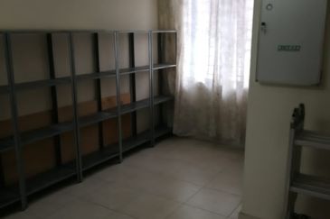 Ayu Qaseh, Alam Nusantara