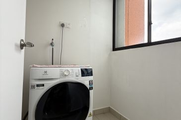 Amber Residence @ twentyfive.7