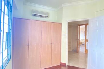 Bungaraya Kondominium, Saujana Subang