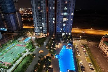 Gravit8 @ Klang South