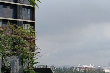 Gravit8 @ Klang South