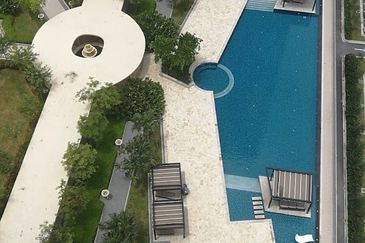 Gravit8 @ Klang South