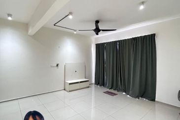 Gravit8 @ Klang South