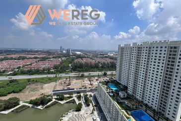 Gravit8 @ Klang South