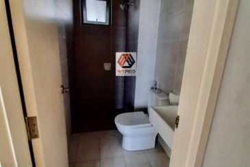 Gravit8 @ Klang South