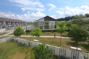 Arahsia Residences, Tropicana Aman