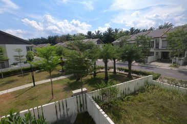 Arahsia Residences, Tropicana Aman