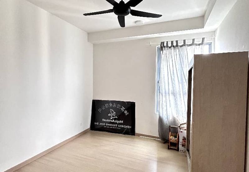 Adria Residence @ Gravit8