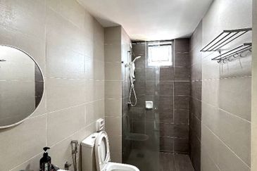 Adria Residence @ Gravit8