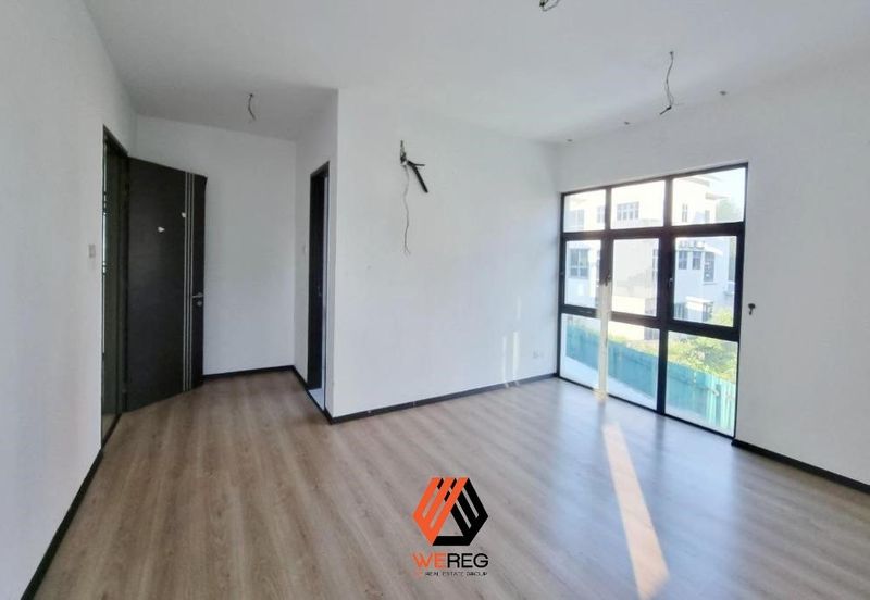 Kristal Court, Seksyen 7