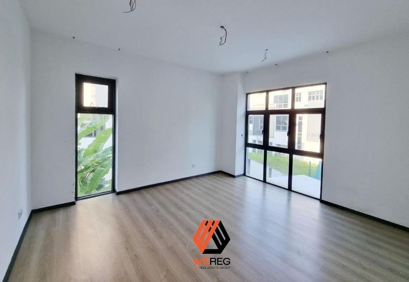 Kristal Court, Seksyen 7