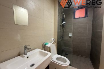 Gravit8 @ Klang South