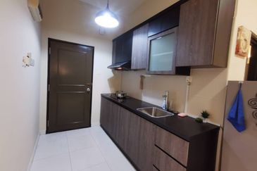 Akademik Suite @ Mount Austin