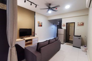 Akademik Suite @ Mount Austin