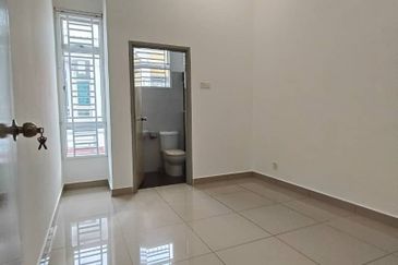 Austin Residence @Taman Mount Austin