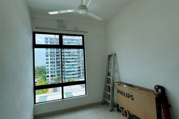 Seri Austin Luxury Apartment