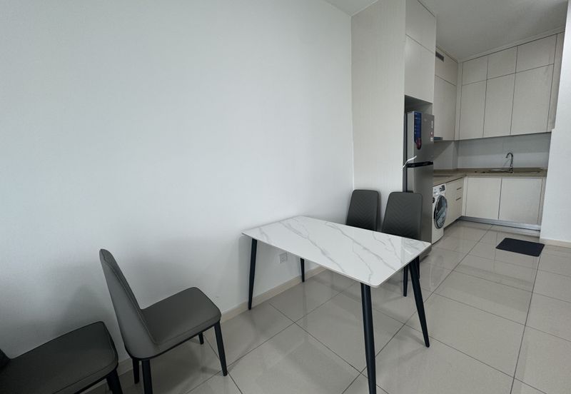 The M @ Medini Macrolink