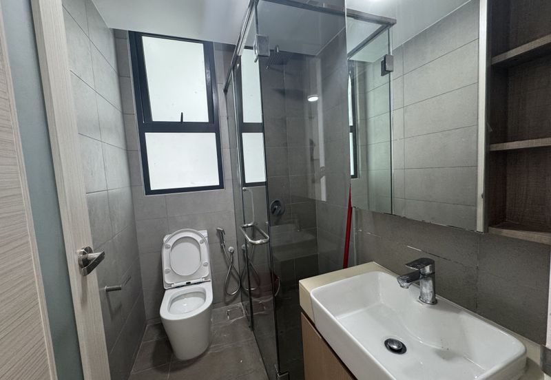 The M @ Medini Macrolink