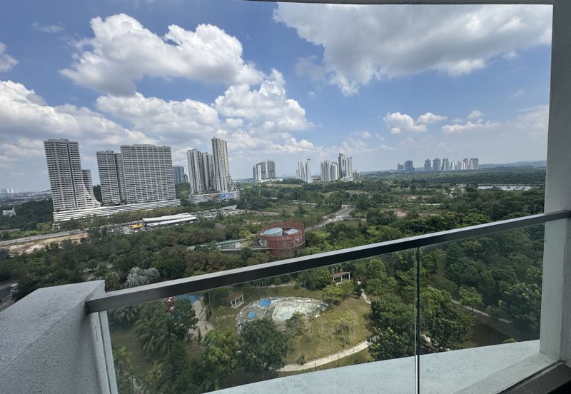 The M @ Medini Macrolink