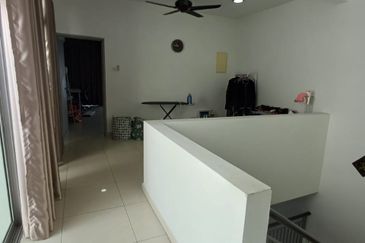 Double Storey Superlink House at Horizon Hills For Sale