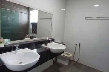 Double Storey Superlink House at Horizon Hills For Sale