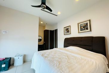 Somerset Puteri Harbour