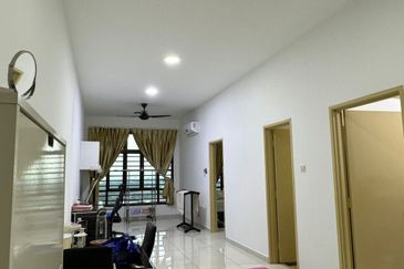 D'Summit Residences @ Kempas Utama