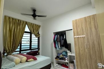 D'Summit Residences @ Kempas Utama