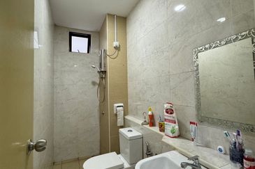 D'Summit Residences @ Kempas Utama