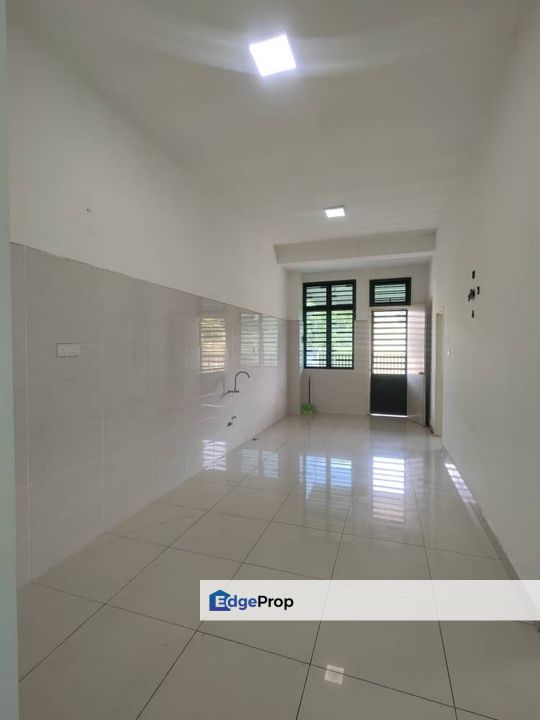  2 Storey Semi-D House in Bandar Cemerlang For Sale , Johor, Ulu Tiram