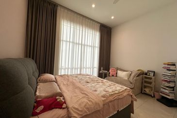 Double Storey Cluster House Calidora @ Setia Tropika For Sale