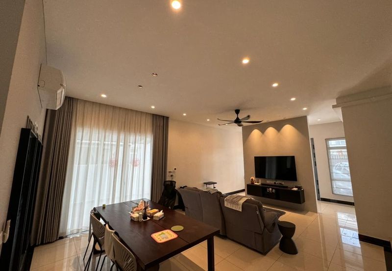 Double Storey Cluster House Calidora @ Setia Tropika For Sale