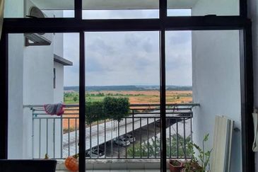 Seri Austin Luxury Apartment