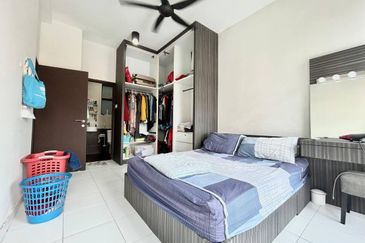 Seri Austin Luxury Apartment