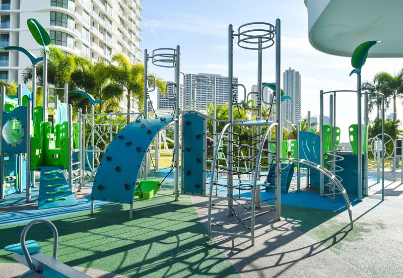 The M @ Medini Macrolink