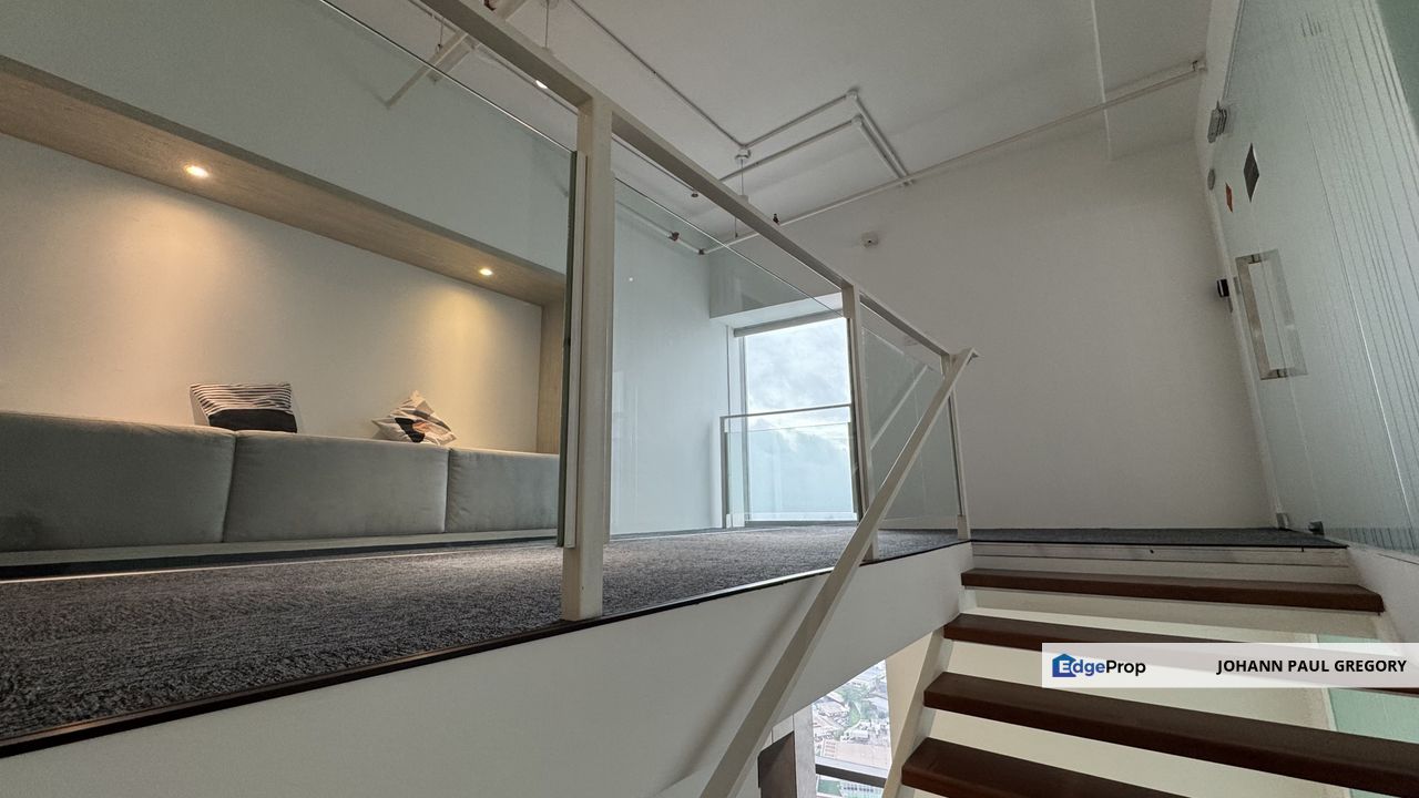 Extensive renovated huge office (Move-in ready) for rent Pinnacle PJ (Near LRT), Selangor, Petaling Jaya