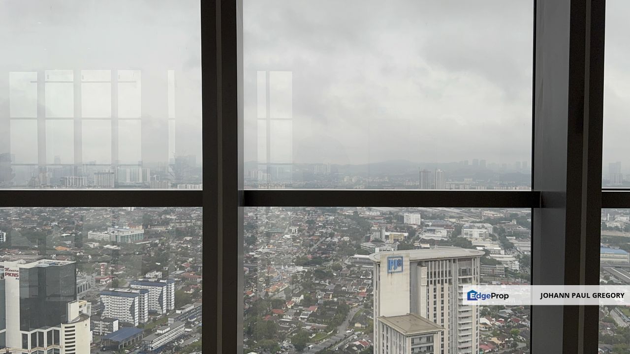 Exclusive and Exemplary office (Move-in ready) for rent Pinnacle PJ (Near LRT), Selangor, Petaling Jaya