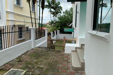 Tropicana Golf & Country Resort