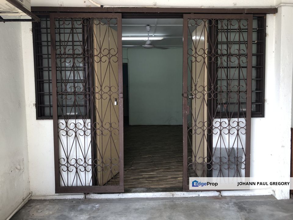 Convenient neighborhood PJ single storey house for Sale, Selangor, Petaling Jaya
