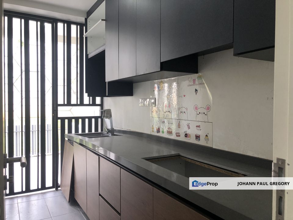 Nice 3-Storey terrace house Tamansari Amaryllis Rawang, Selangor, Rawang