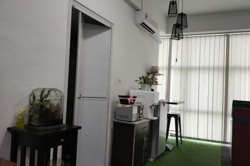 Kenwingston Square Garden