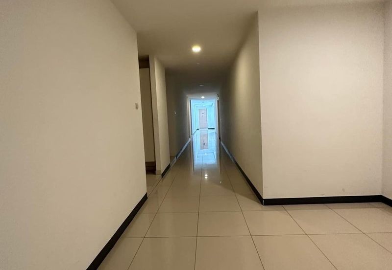 Camelia Service Suite For Sale