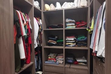 Spectacular Iconic Skies Villa for Sale