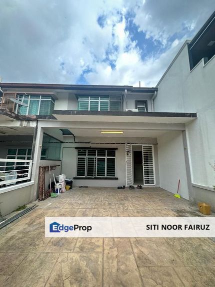 Double Storey Taman Pelangi Semenyih, Selangor, Semenyih