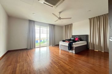 Isola Villa @ Senibong Cove