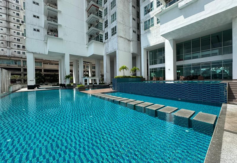 The Pinnacles (Pinnacle Tower)