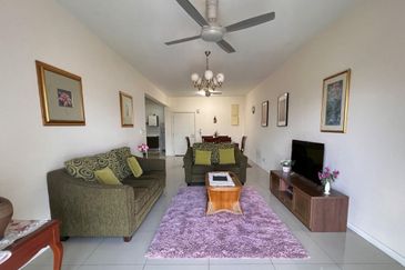 Ujana Executive Apartment