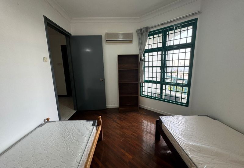 The Straits View, Bandar Baru Permas Jaya